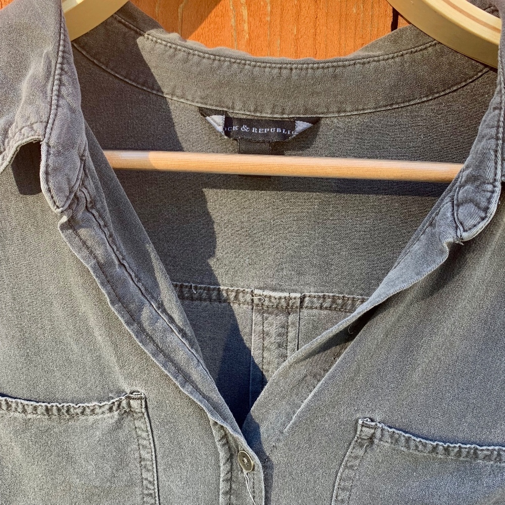 Charcoal Chambray Distressed Button-up Blouse - Picture 2 of 6